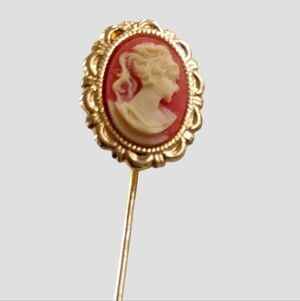 Elegant Gold Tone Cameo Pendant